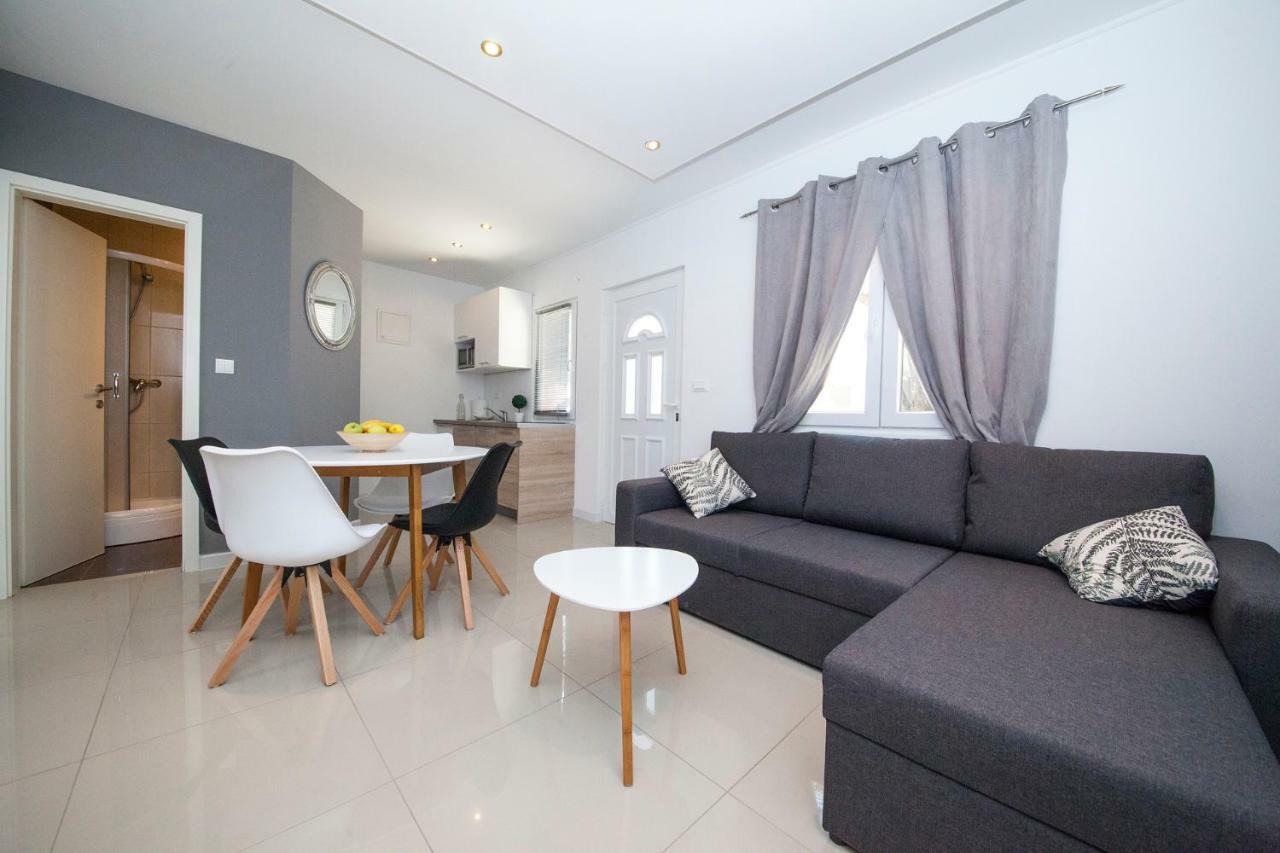Apartments And Mobile Homes Μακάρσκα Εξωτερικό φωτογραφία